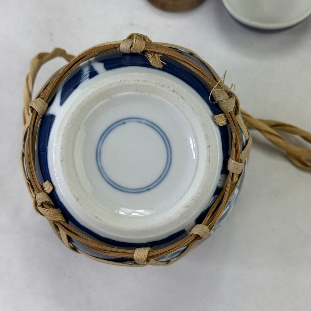 Vintage Blue & White Prunus Flower Ginger Jar With Bamboo Strapping Cork & Lid - Picture 10 of 13